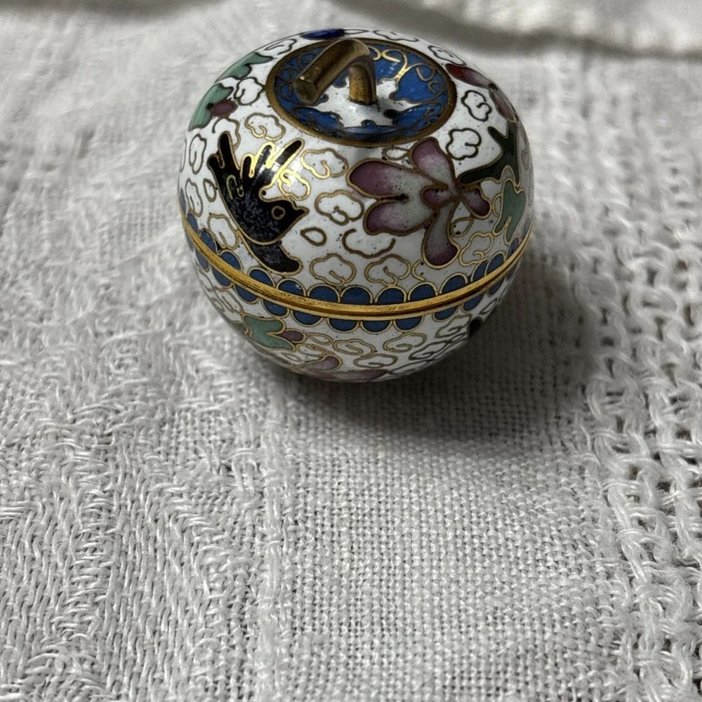 VINTAGE CLOISONNE ROUND BLOSSOM FLORAL‎ TRINKET BOX